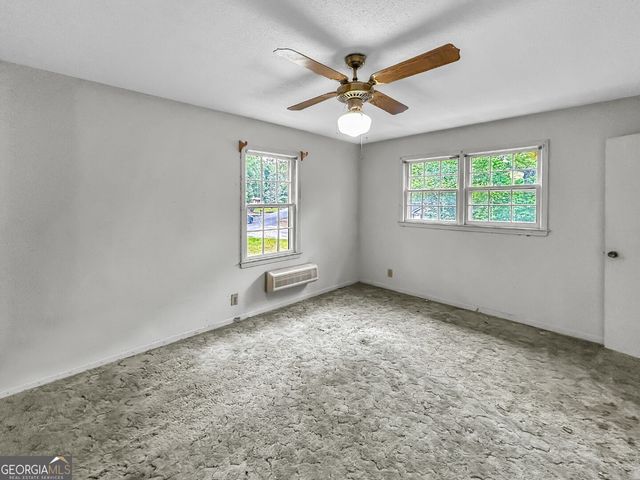 411 Edgewater Circle, Macon, GA 31220