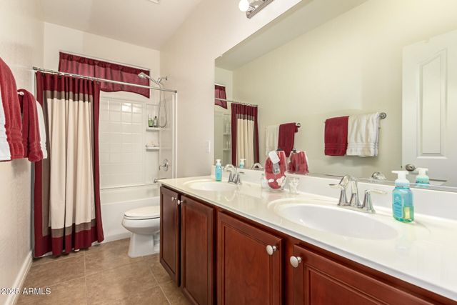 236 W CARIBBEAN Drive, Casa Grande, AZ 85122