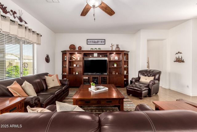 236 W CARIBBEAN Drive, Casa Grande, AZ 85122