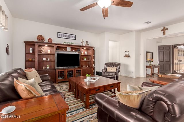 236 W CARIBBEAN Drive, Casa Grande, AZ 85122