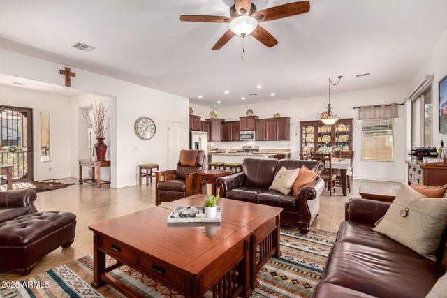 236 W CARIBBEAN Drive, Casa Grande, AZ 85122