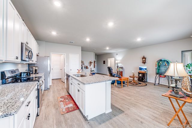 250 Landing Lane, New Braunfels, TX 78130