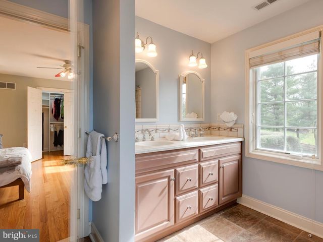 1629 HERRON LN, West Chester, PA 19380
