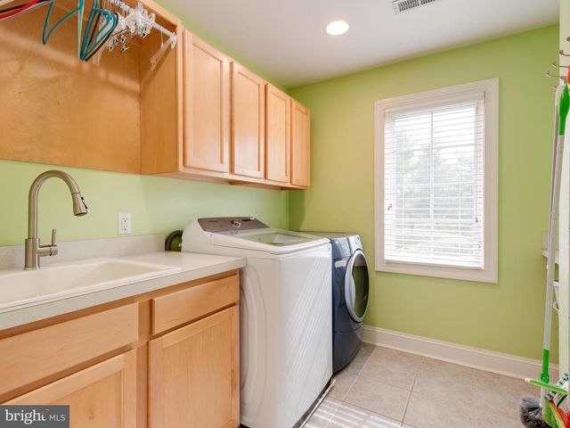 1629 HERRON LN, West Chester, PA 19380