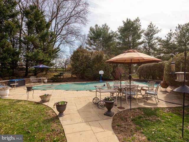 1629 HERRON LN, West Chester, PA 19380