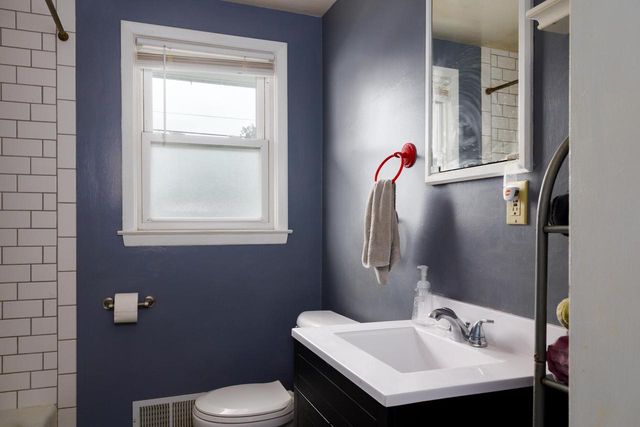 5601 44th AVENUE, Kenosha, WI 53144