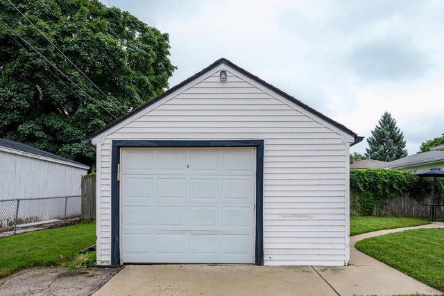 5601 44th AVENUE, Kenosha, WI 53144