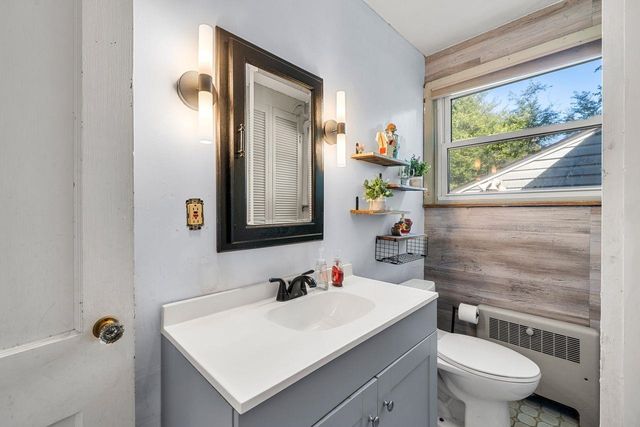 70 Newgate Circle, Manchester, NH 03102