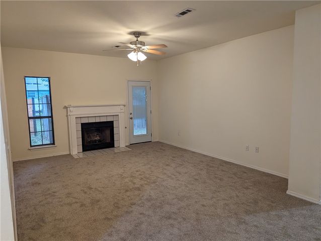 2046 E Farr Lane, Fayetteville, AR 72703