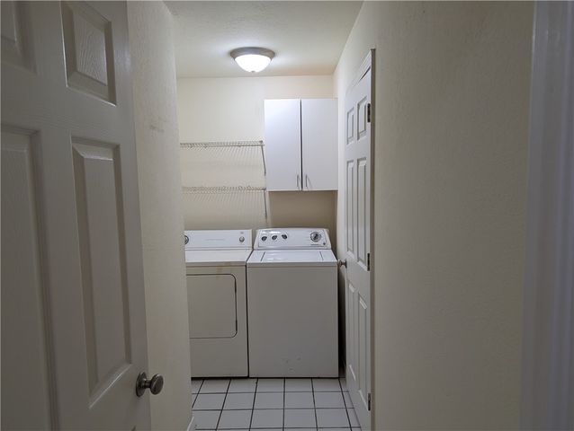2046 E Farr Lane, Fayetteville, AR 72703