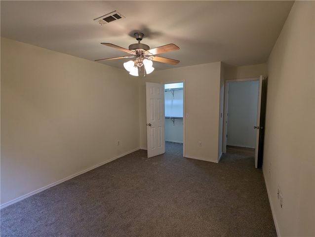 2046 E Farr Lane, Fayetteville, AR 72703