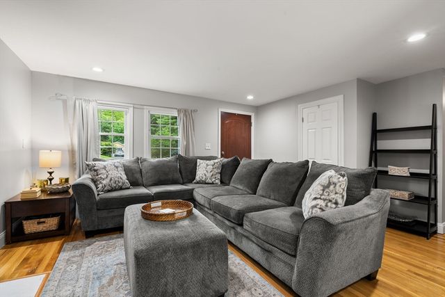 251 Central Street, Rockland, MA 02370