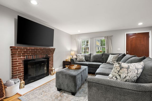 251 Central Street, Rockland, MA 02370