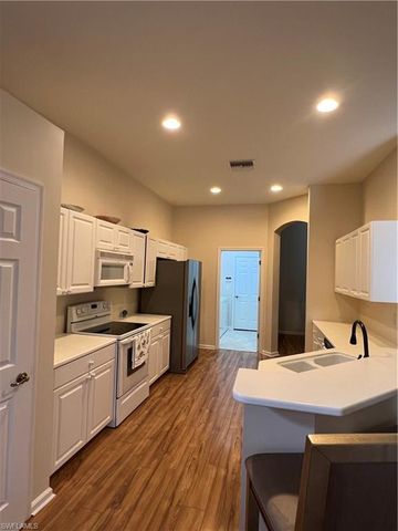 7896 Founders CIR, Naples, FL 34104