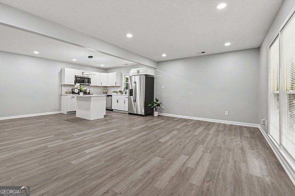 2676 Beacon Drive, Atlanta, GA 30349 — photo 3