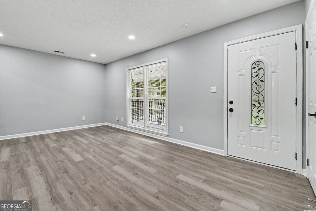 2676 Beacon Drive, Atlanta, GA 30349 — photo 5