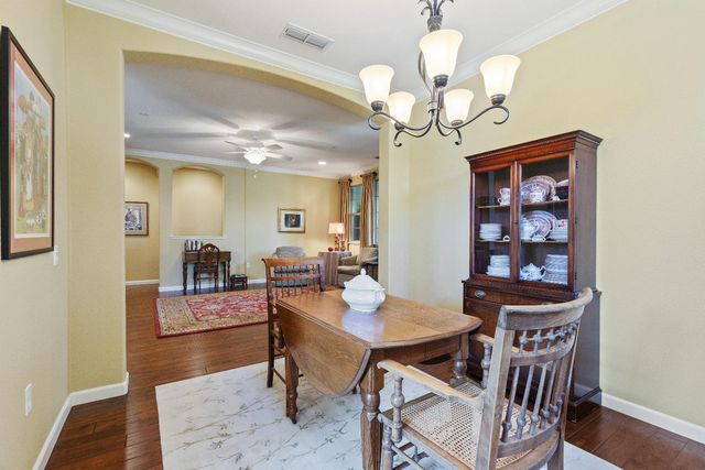 1329 Marseille Ln, Roseville, CA 95747