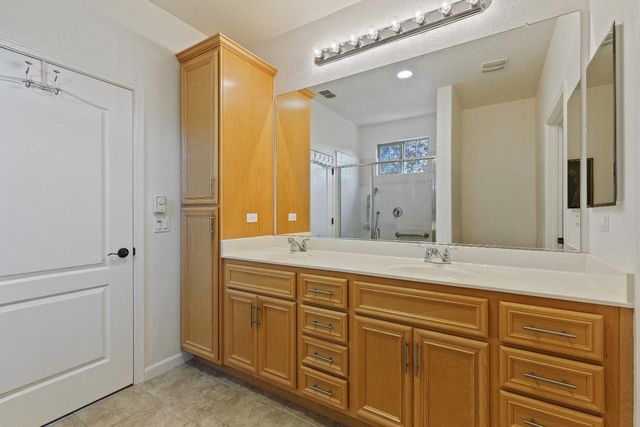 1329 Marseille Ln, Roseville, CA 95747