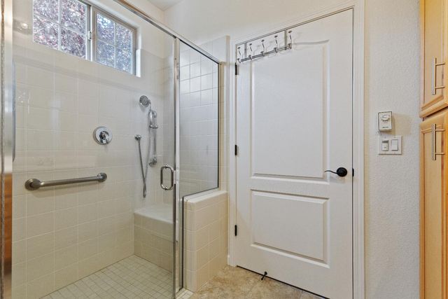 1329 Marseille Ln, Roseville, CA 95747