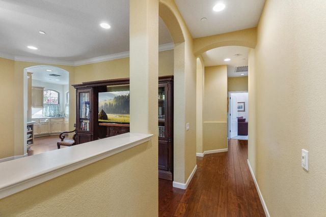 1329 Marseille Ln, Roseville, CA 95747