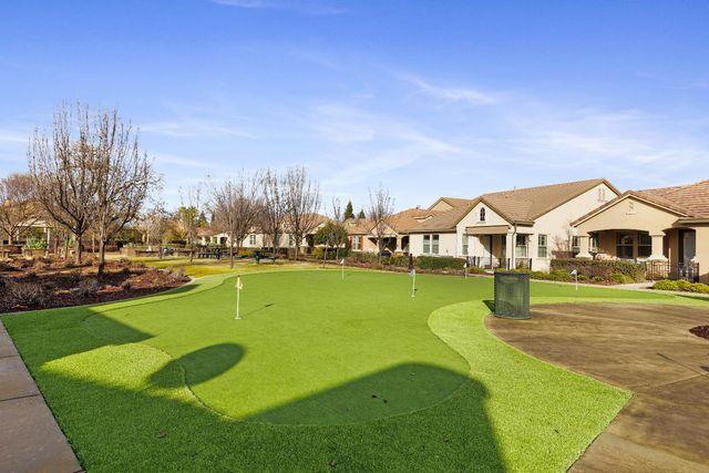 1329 Marseille Ln, Roseville, CA 95747