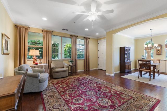 1329 Marseille Ln, Roseville, CA 95747