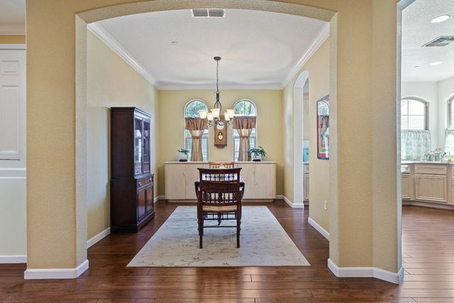 1329 Marseille Ln, Roseville, CA 95747