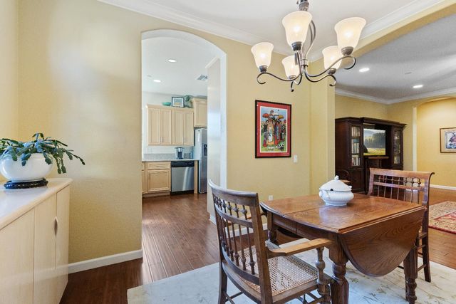 1329 Marseille Ln, Roseville, CA 95747