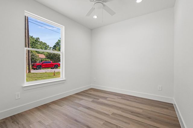 516 Florence, Denison, TX 75020
