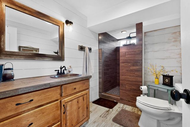 585 Navajo, Los Alamos, NM 87544