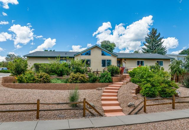 585 Navajo, Los Alamos, NM 87544