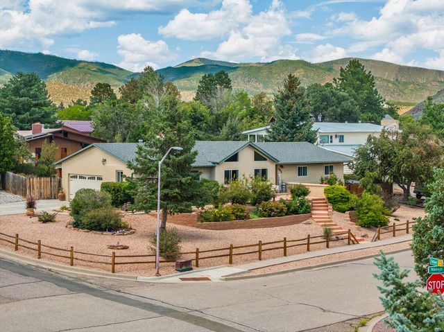 585 Navajo, Los Alamos, NM 87544