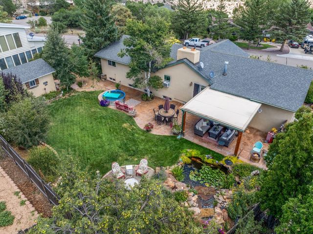 585 Navajo, Los Alamos, NM 87544