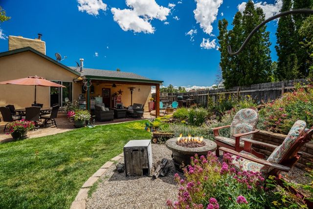 585 Navajo, Los Alamos, NM 87544