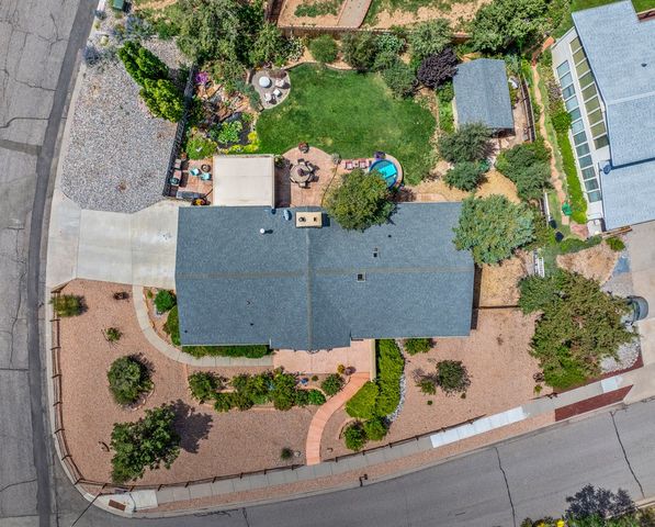 585 Navajo, Los Alamos, NM 87544