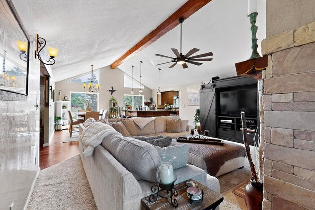 585 Navajo, Los Alamos, NM 87544