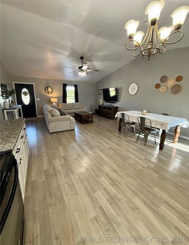 576 N Cowskin Drive, Cleveland, OK 74020