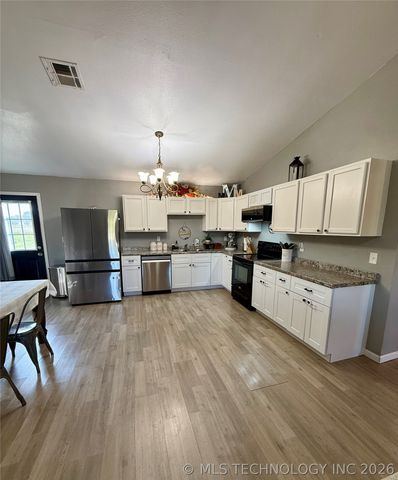 576 N Cowskin Drive, Cleveland, OK 74020