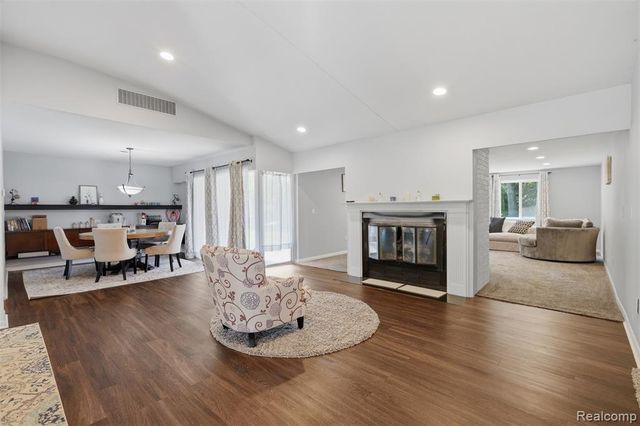 30715 N Greenbriar Road, Franklin, MI 48025