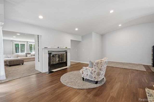 30715 N Greenbriar Road, Franklin, MI 48025