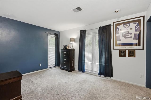 30715 N Greenbriar Road, Franklin, MI 48025