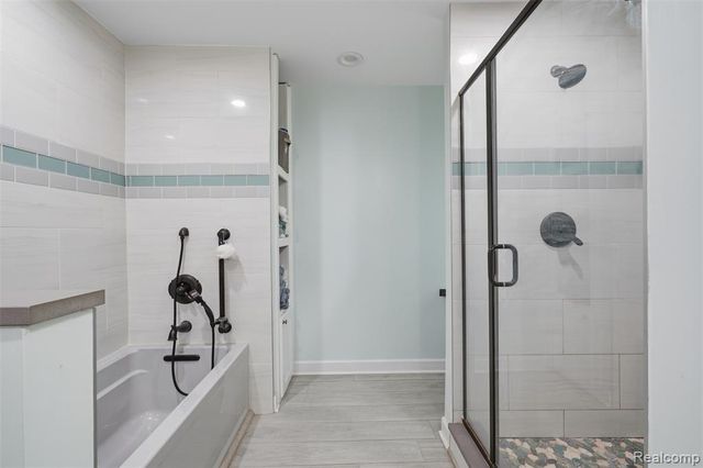 30715 N Greenbriar Road, Franklin, MI 48025