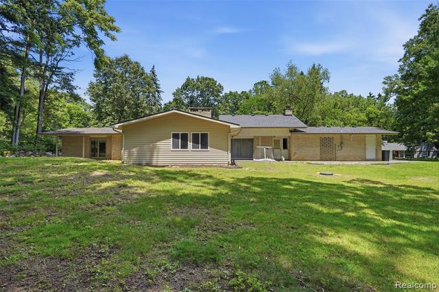 30715 N Greenbriar Road, Franklin, MI 48025