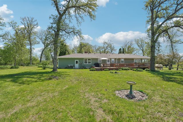 5185 W 58th Street N, Newton, IA 50208