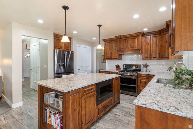 10177 S STATESMAN PL, South Jordan, UT 84095