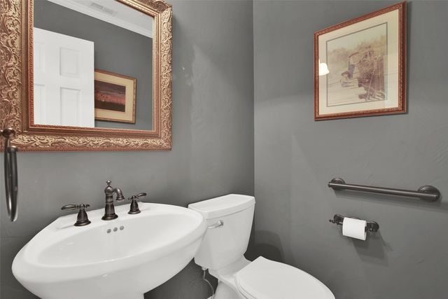 649 Anderson Road, Whitesboro, TX 76273