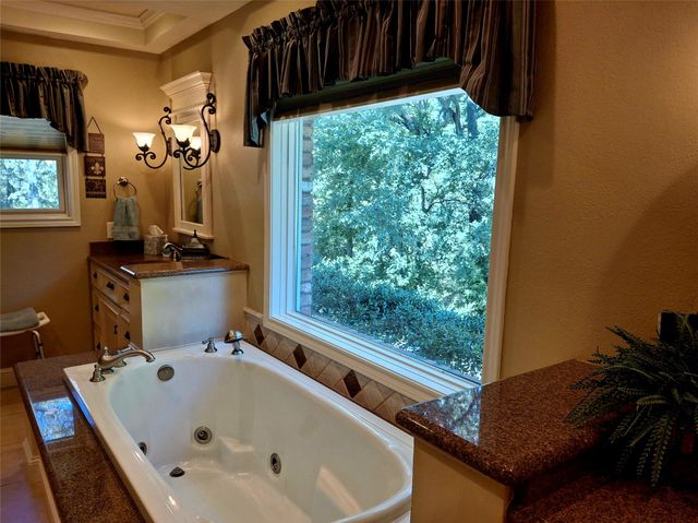 649 Anderson Road, Whitesboro, TX 76273