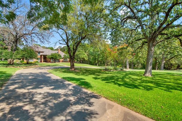 649 Anderson Road, Whitesboro, TX 76273