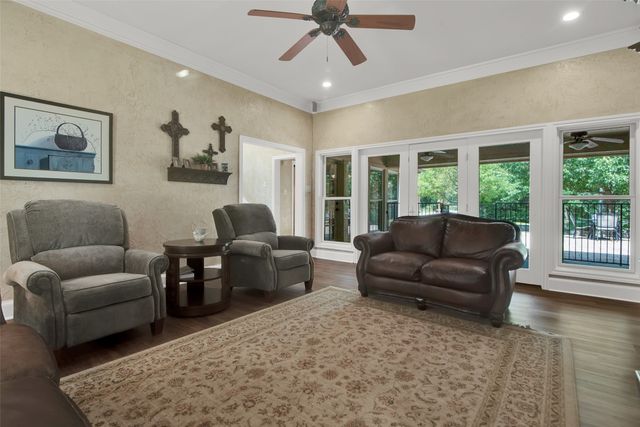 649 Anderson Road, Whitesboro, TX 76273