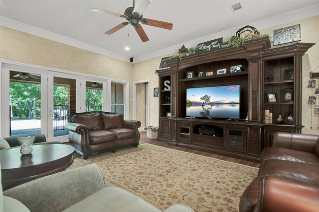 649 Anderson Road, Whitesboro, TX 76273